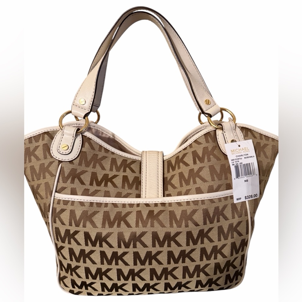 Michael Kors Charlton Large Tote Handbag - Picture 2 of 9